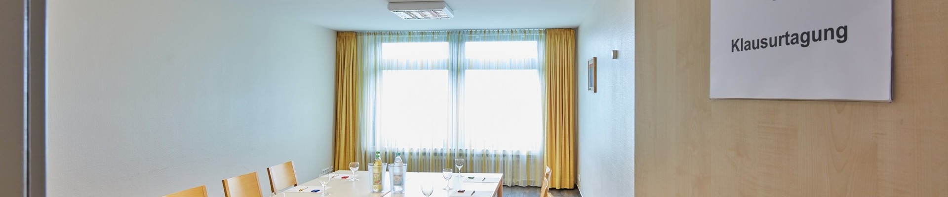 Gelber Salon 1 Block