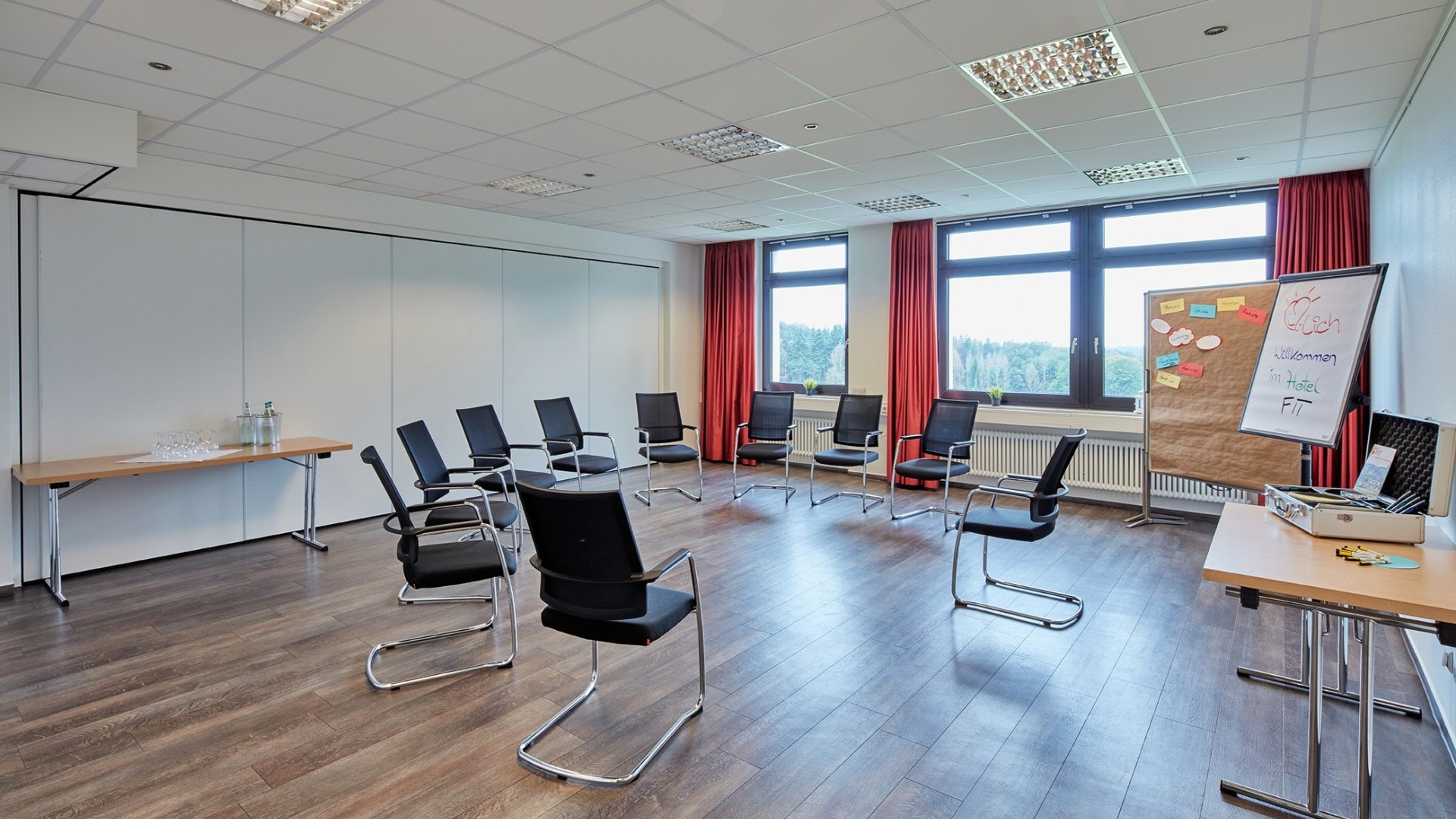 Kolossal 1 Stuhlkreis 2