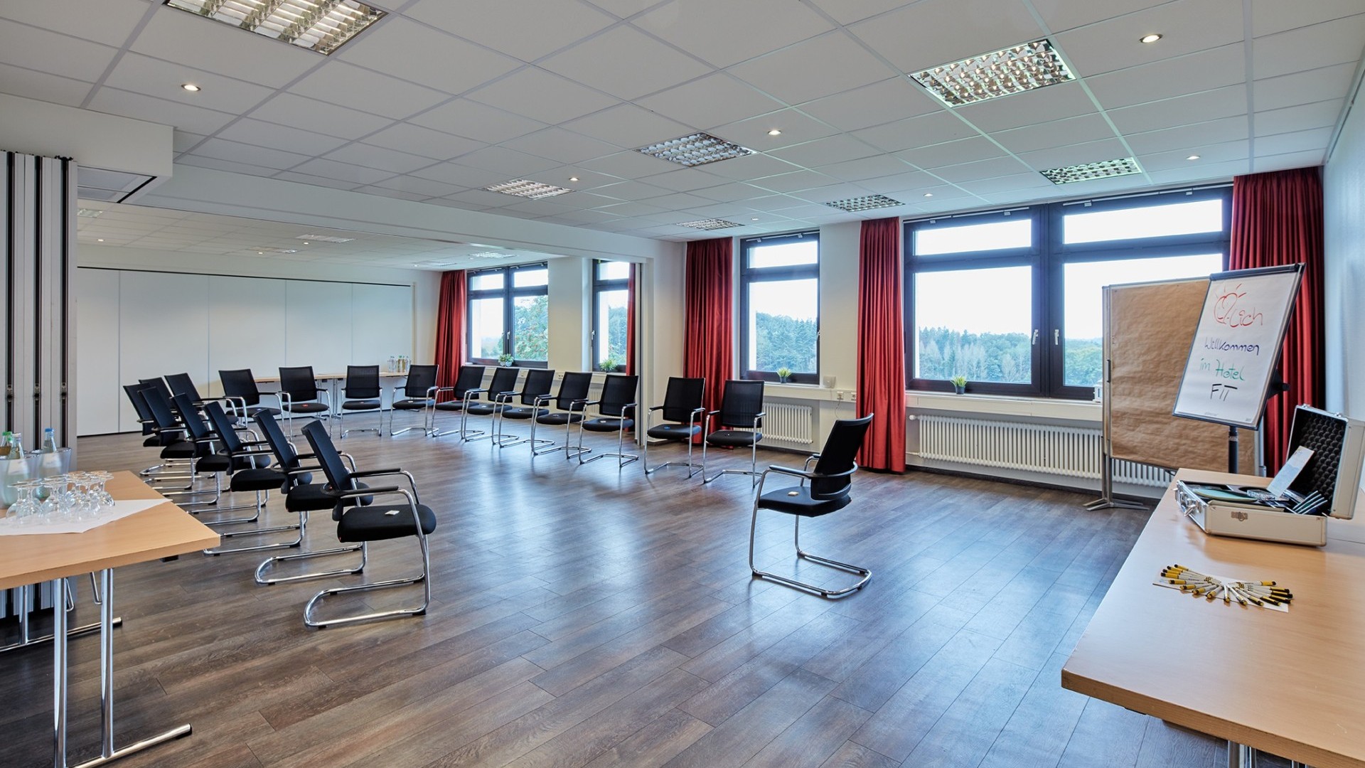 kolossaal-12-stuhlkreis-2